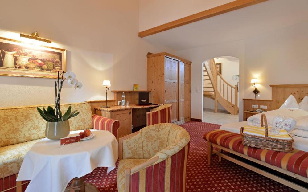 Hotel Edenlehen マイヤーホーフェン エクステリア 写真