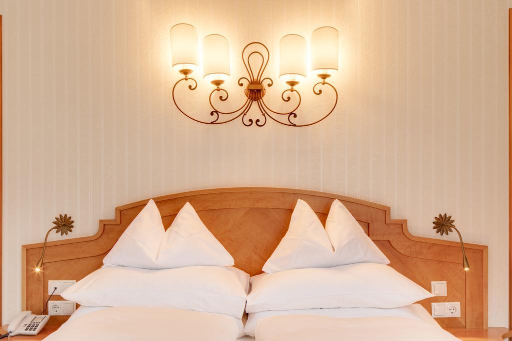 Hotel Edenlehen マイヤーホーフェン エクステリア 写真